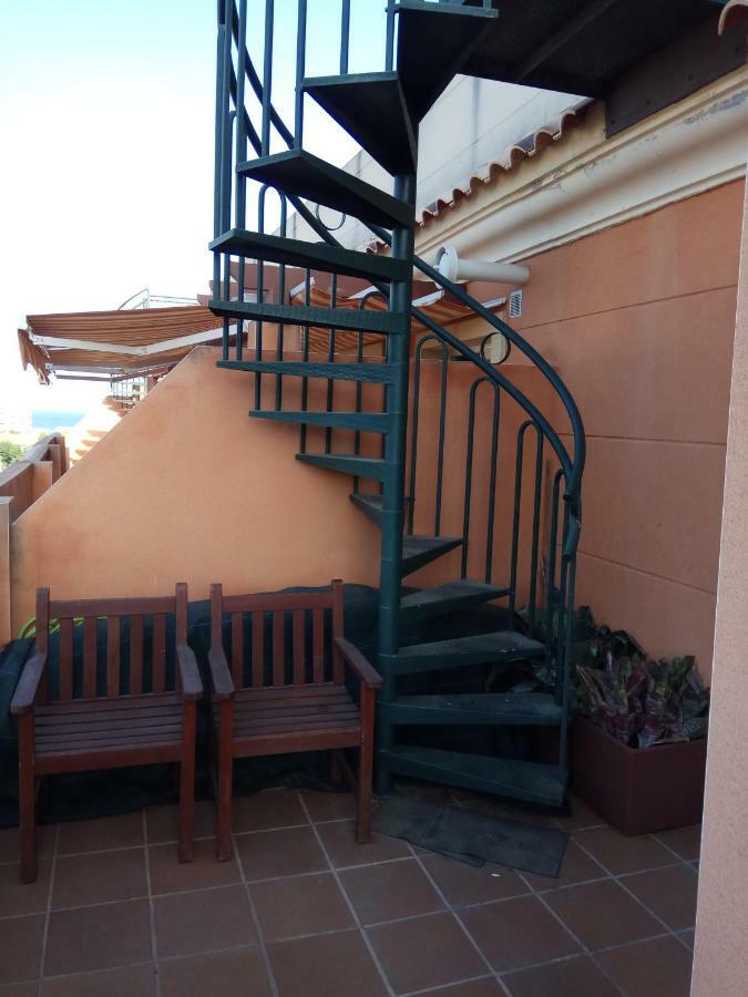 Precioso Atico En Torre De Benagalbon A 20 Metros Del Mar. Lejlighed Eksteriør billede